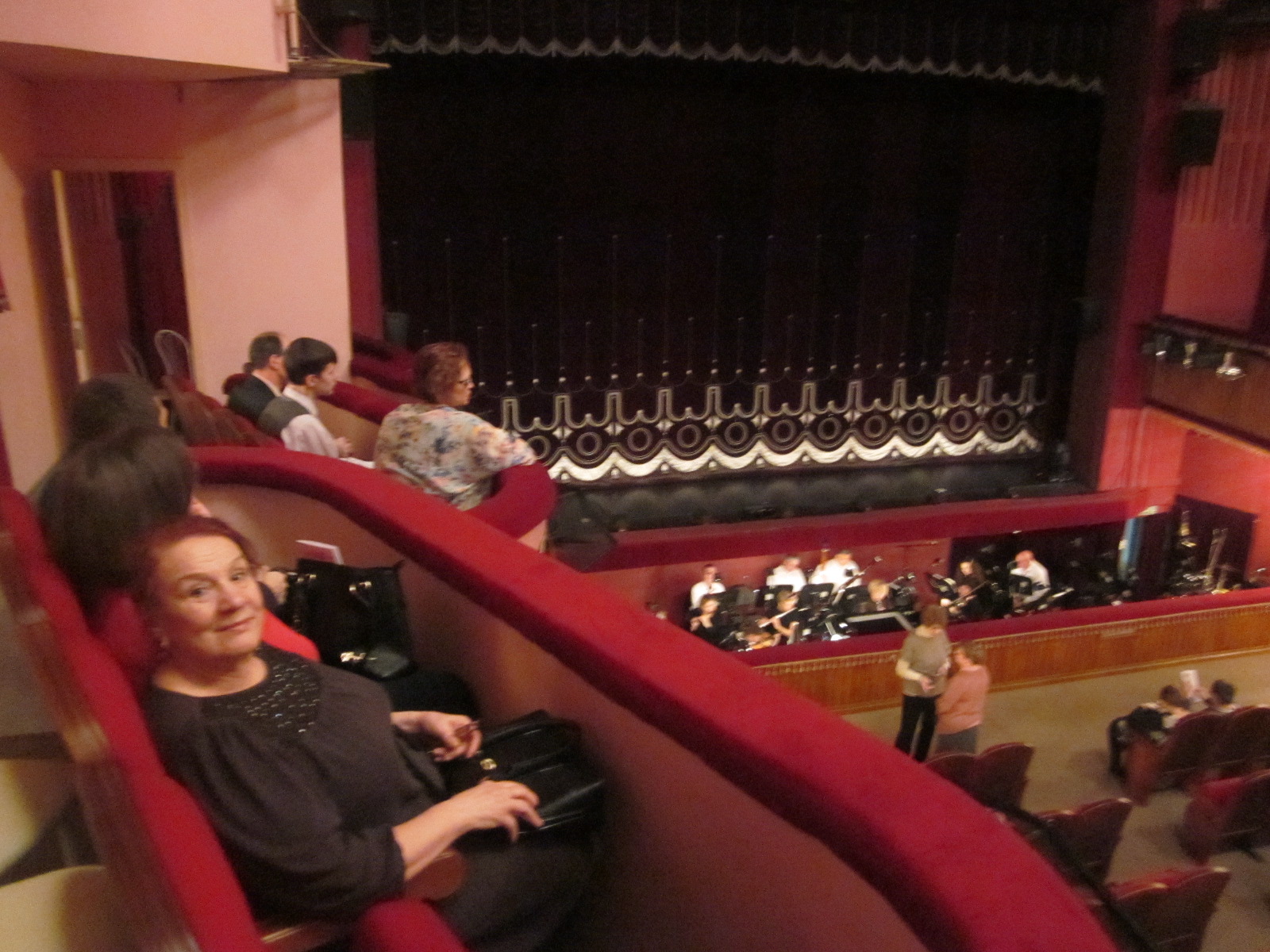 Театр Маяковского ложа бенуара